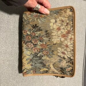 Elegant Floral Tapestry Cosmetic Case